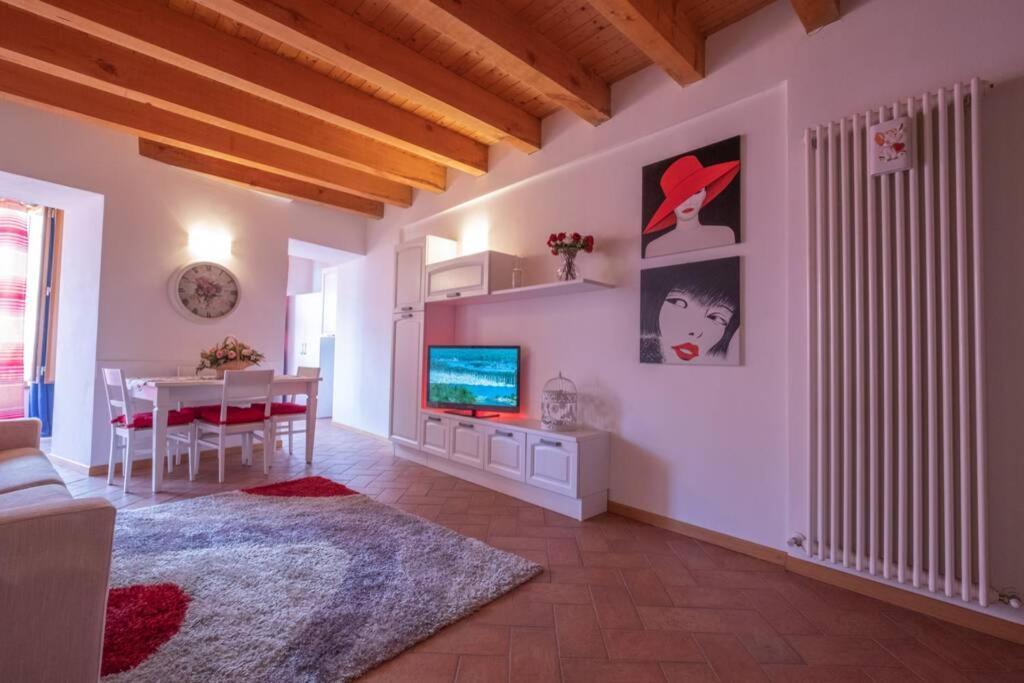 Happy Guest Apartments - Lake And Passion Riva di Solto Exterior foto
