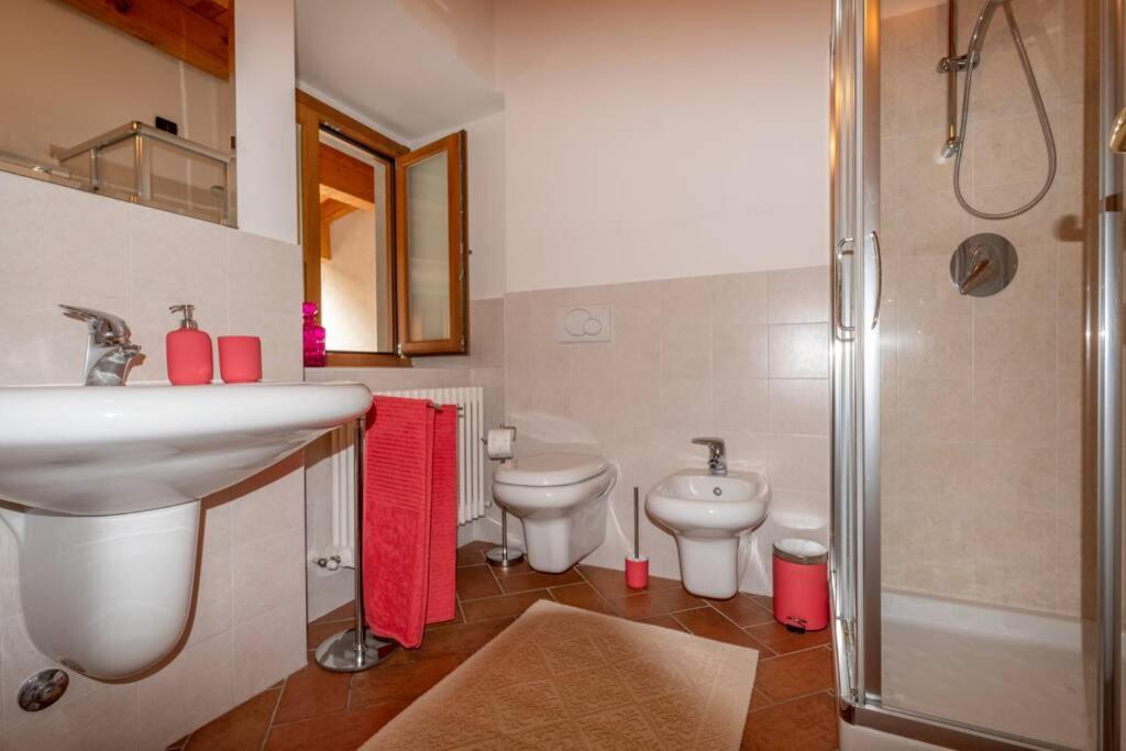 Happy Guest Apartments - Lake And Passion Riva di Solto Exterior foto