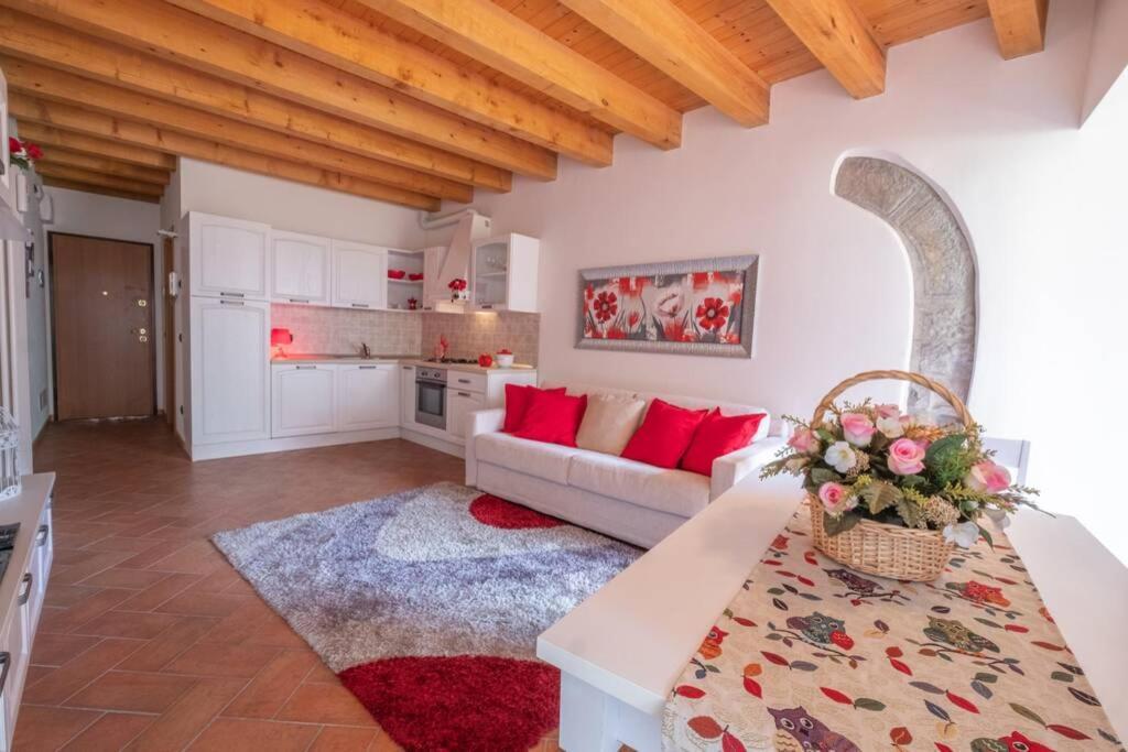 Happy Guest Apartments - Lake And Passion Riva di Solto Exterior foto